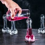 Verre beauf en forme de pénis